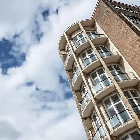 Brotherton House In Leeds Exterior photo